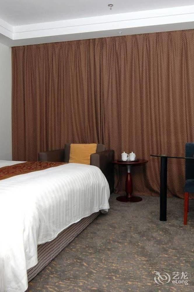 Byfond Hotel Шанхай Екстериор снимка