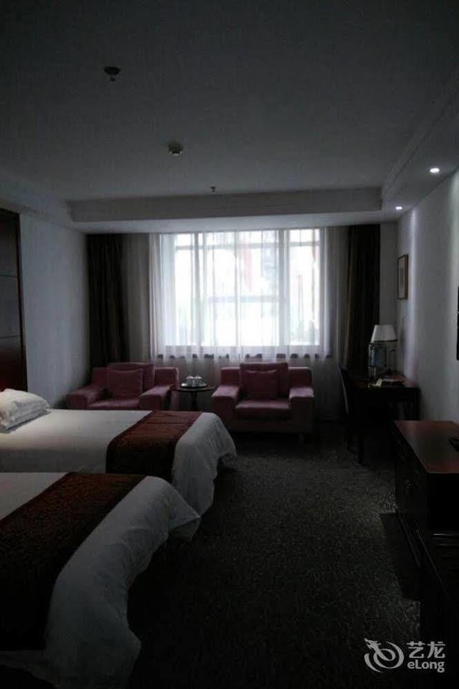 Byfond Hotel Шанхай Екстериор снимка